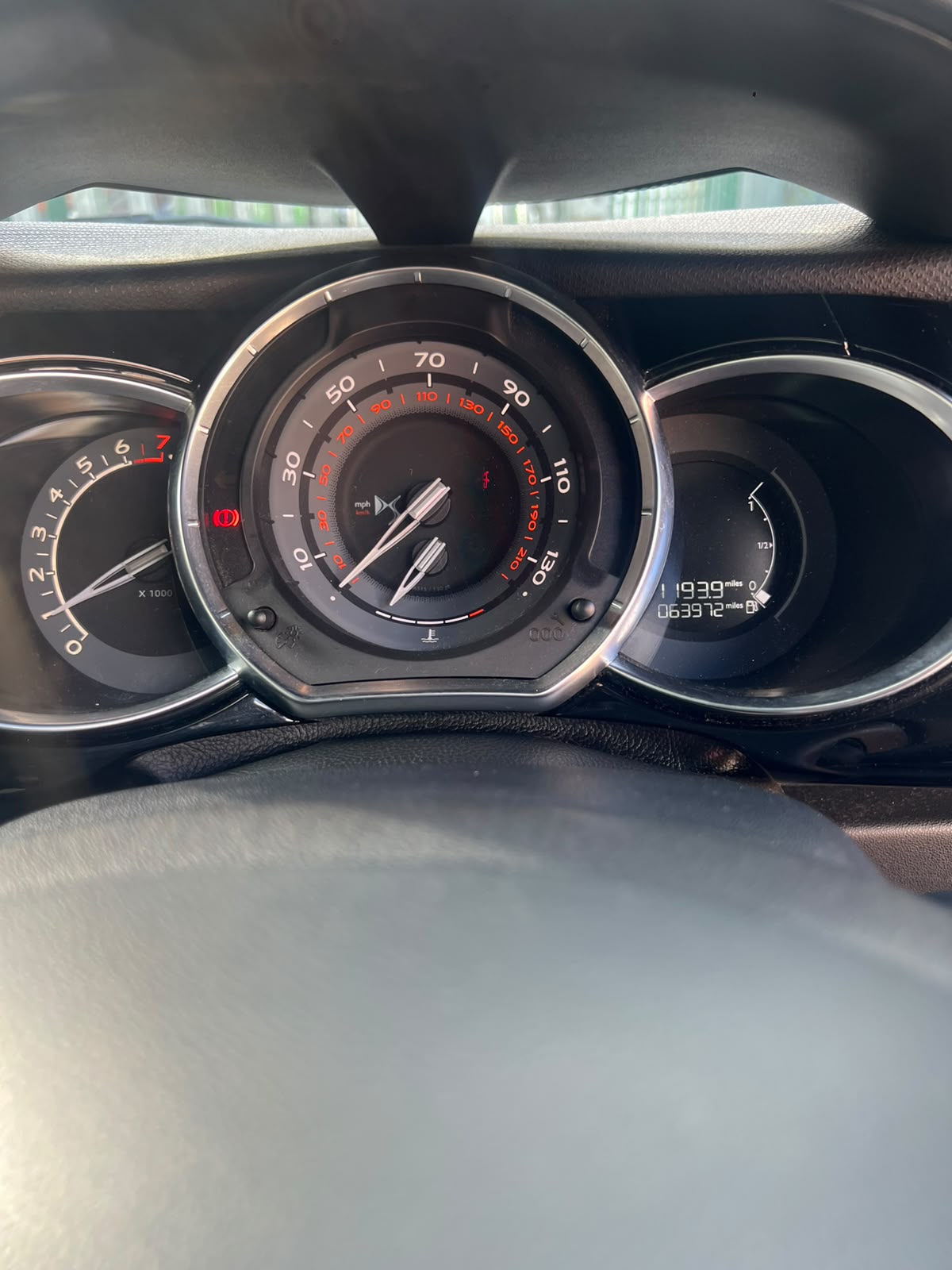 CITROEN DS3 ELEGANCE (2016) - Image 4